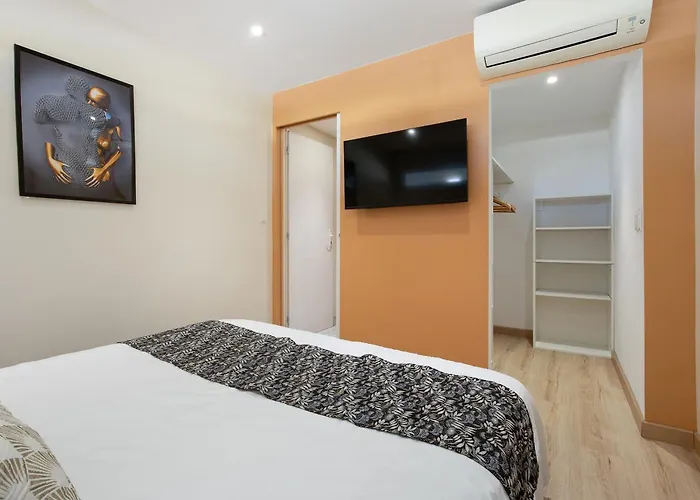 The Wave Village Naturiste Port Ambonne Cap D Agde